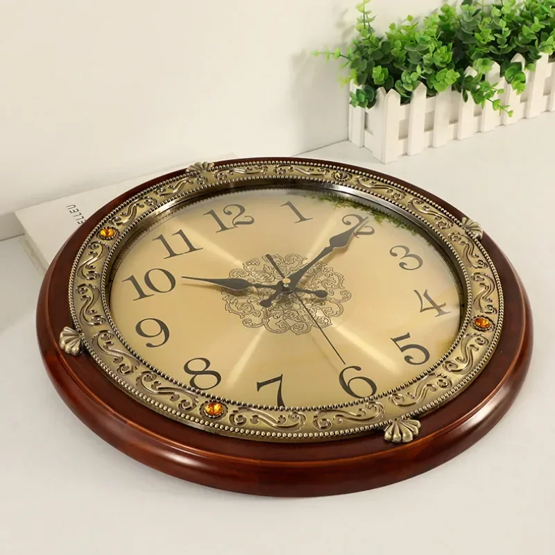 Luxuriöse Holz-Wanduhr Metall  – Luxury Watch Europe Bewertung und Preis